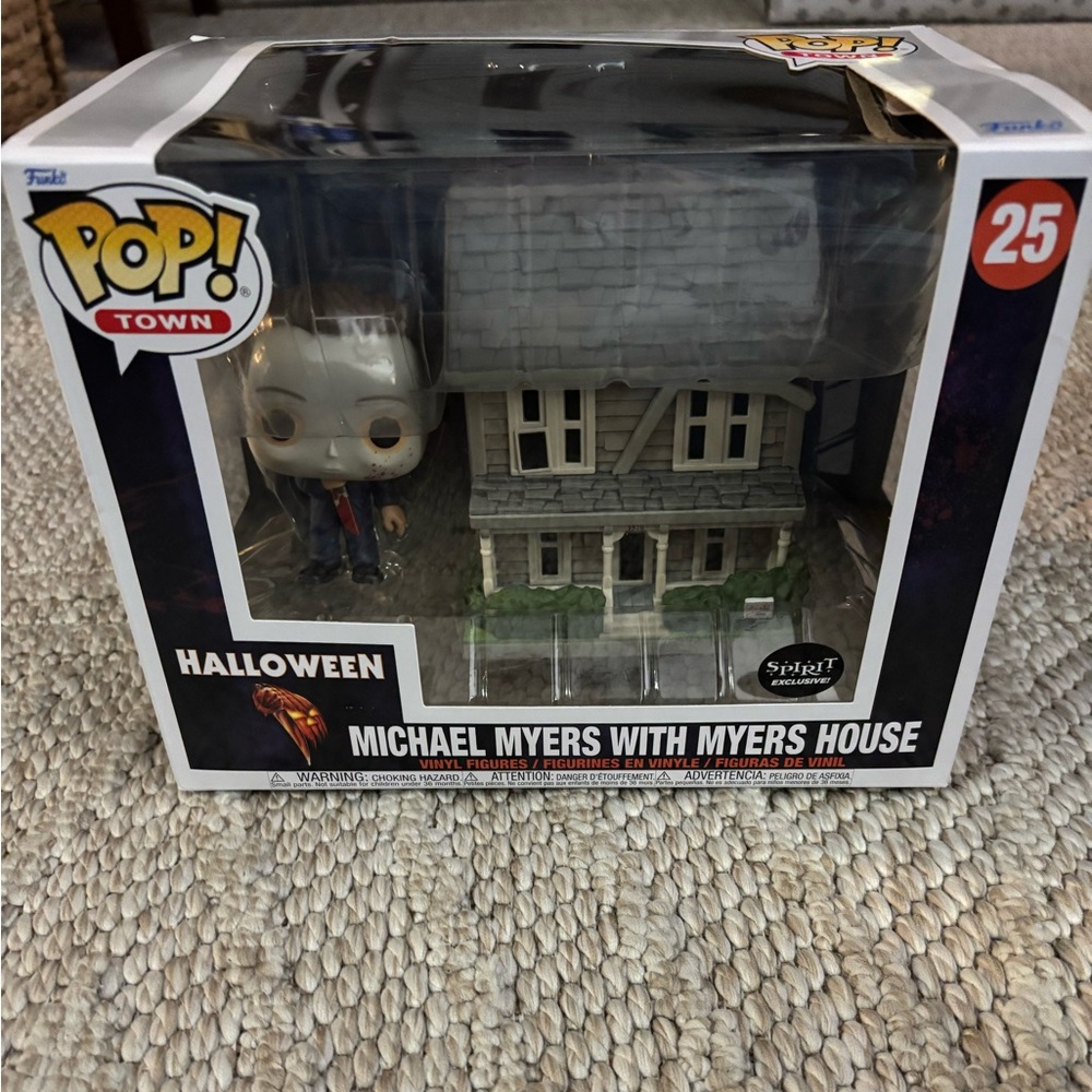 Funko Pop! Town Halloween Figure with House
